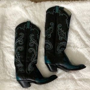 Larry Mahan’s women’s blue/black western boots, size 7.